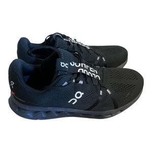 On Cloud Surfer - Black - Men’s Size 11